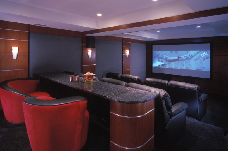 home-theatre-stanza-cinema-tavolino