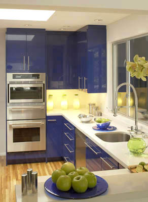 cucina blu e legno