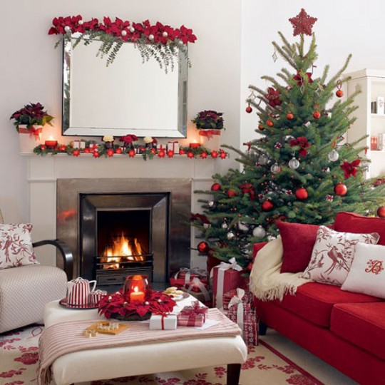 Cool-red-living-room-decoration-Red-Color-Traditional-Christmas-Decorate-in-Your-room-that-Sweet-and-Warm-540x540