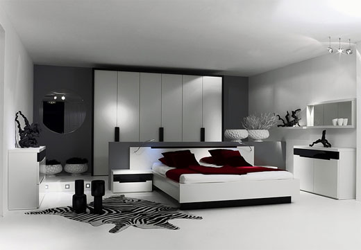 White-minimalist-bedroom-design-with-modern-furniture