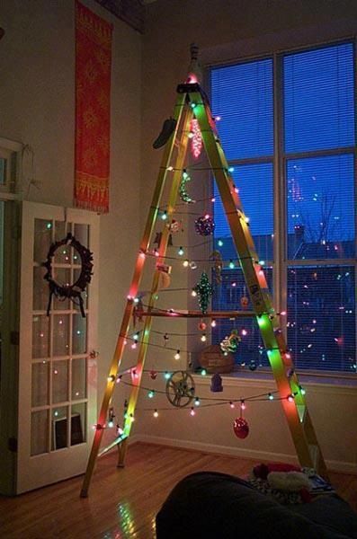abero di natale con la scala