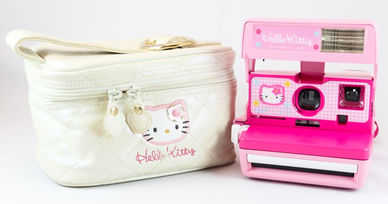 polaroid hello kitty