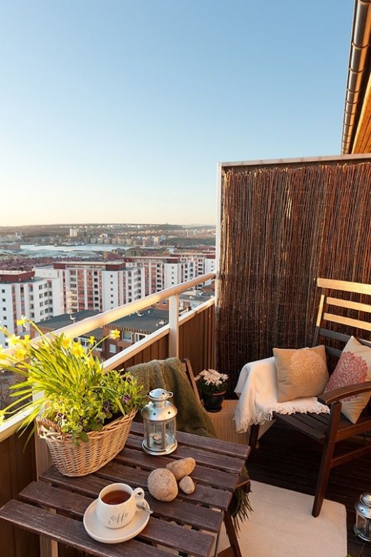balcone arredo legno