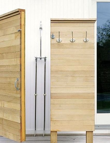 doccia esterna in legno