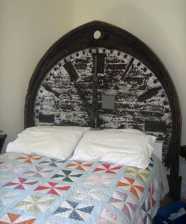 testata letto orologio