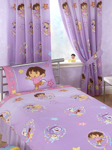 tende-cameretta-bambini-cuscini-lenzuola-copriletto