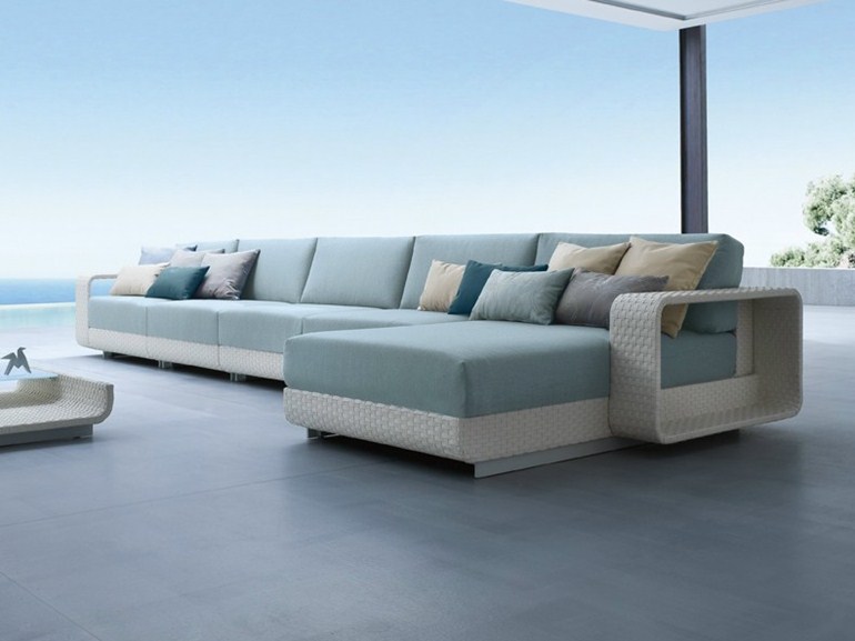 roberti-rattan