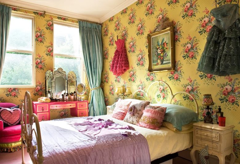 camera-letto-rosa-antico-pareti