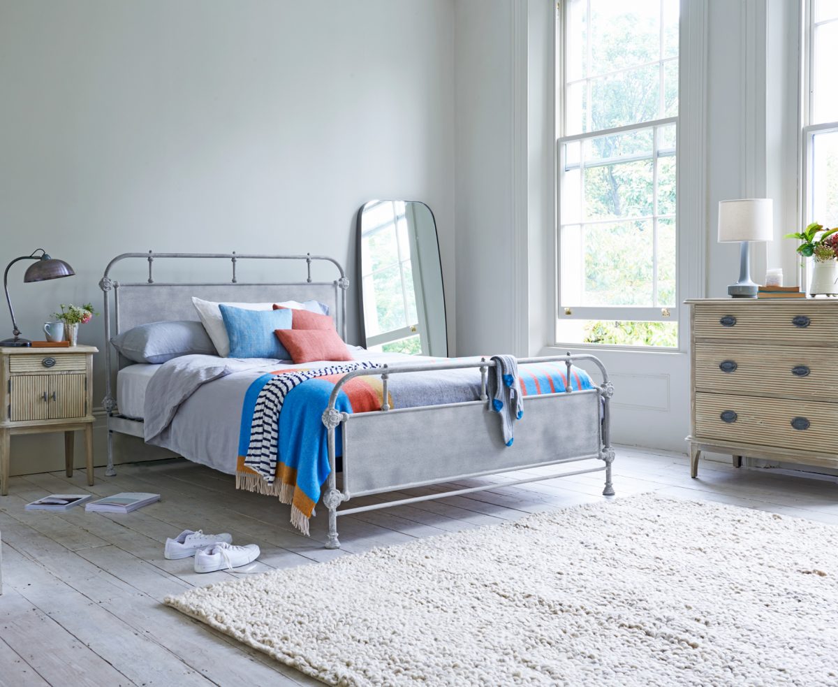 pavimento-industriale-camera-letto-legno-bianco