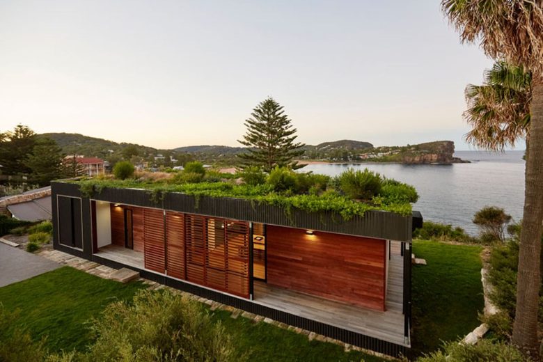 tetto-prefabbricato-verde-casa-lago