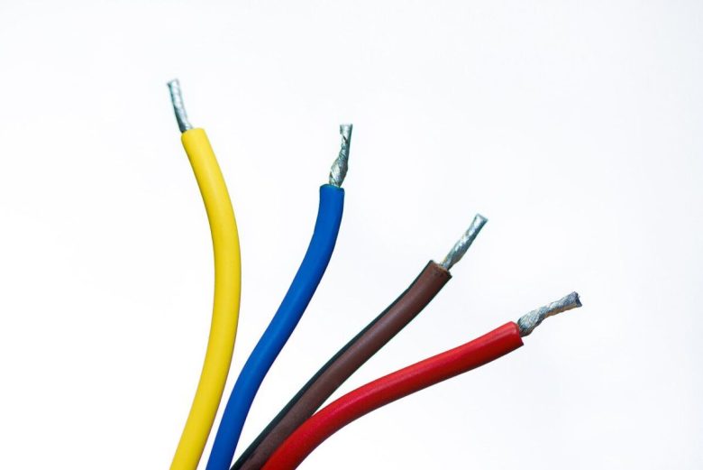 impianto-elettrico-cavi-colori