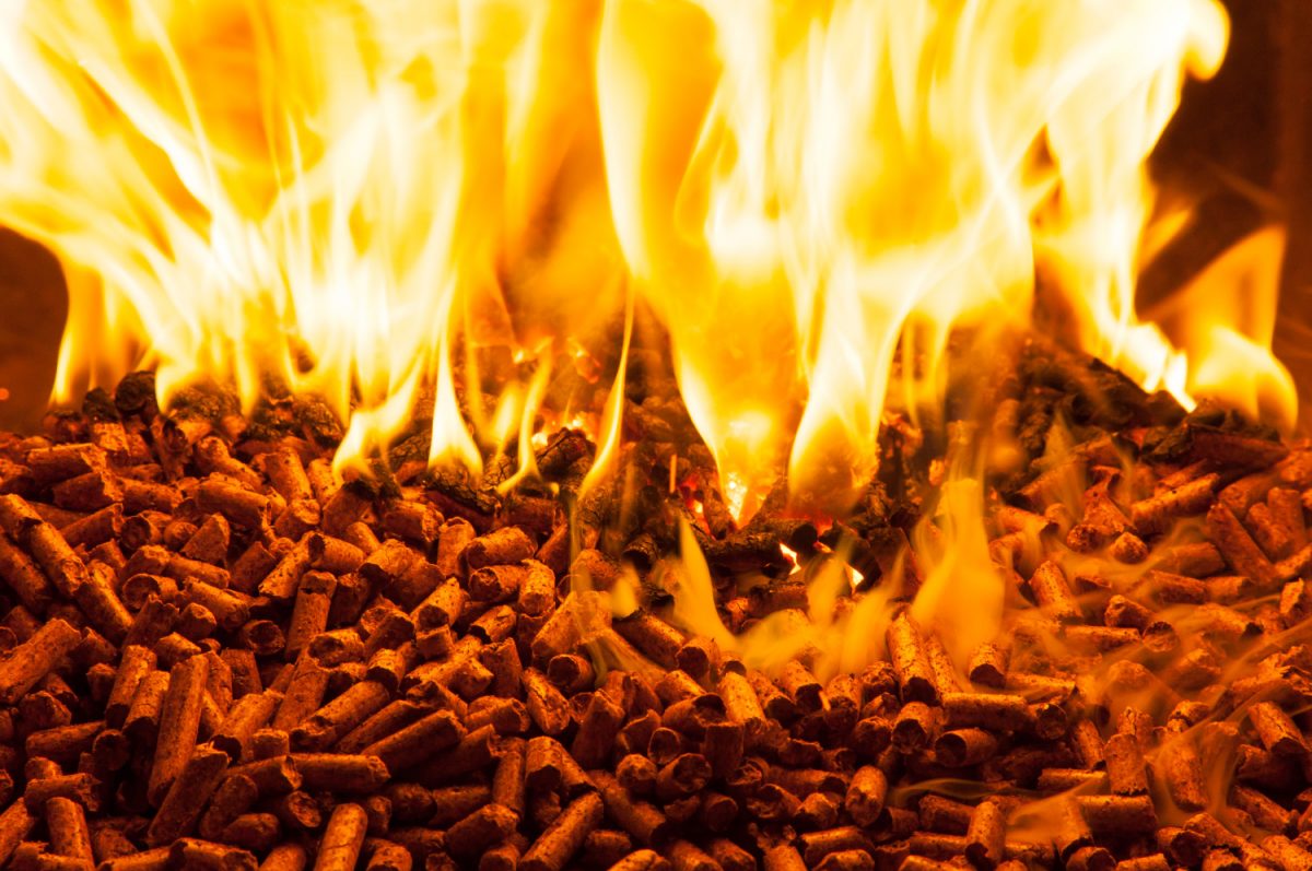 pellet-calore-acceso