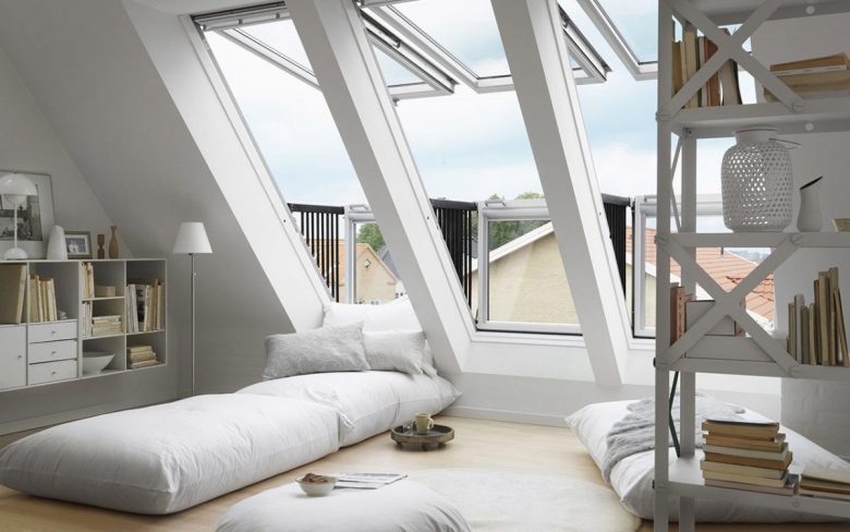 arredamento-mansarda-finestre-letto-basso