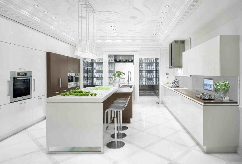colore-bianco-cucina-ampia