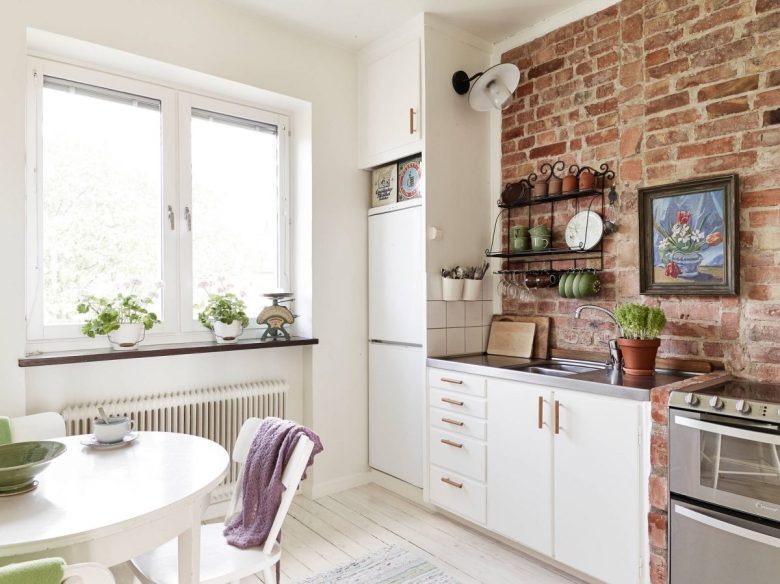 colore-bianco-cucina-mattoni-a-vista