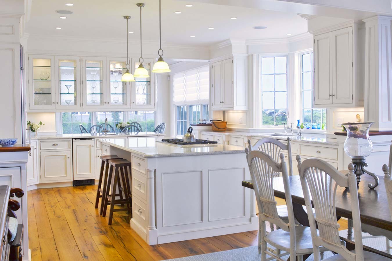 colore-bianco-cucina-parquet