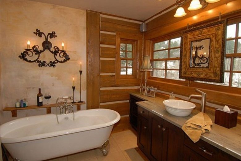 arredamento-stile-country-vasca-bianca