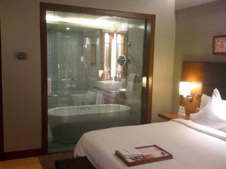 camera-con-bagno-piccolo-vasca