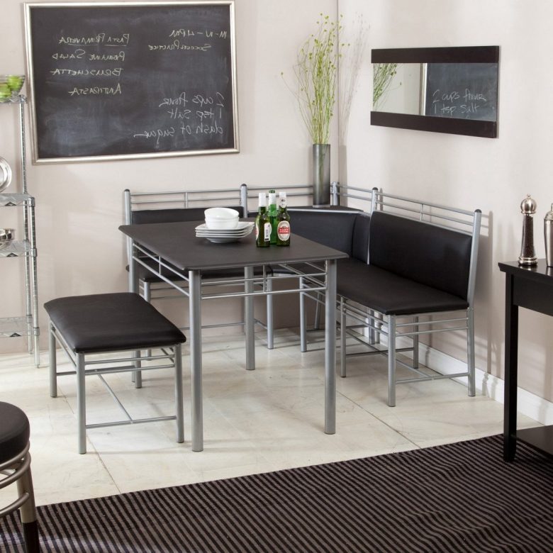 tavolino-angolo-bar-casa