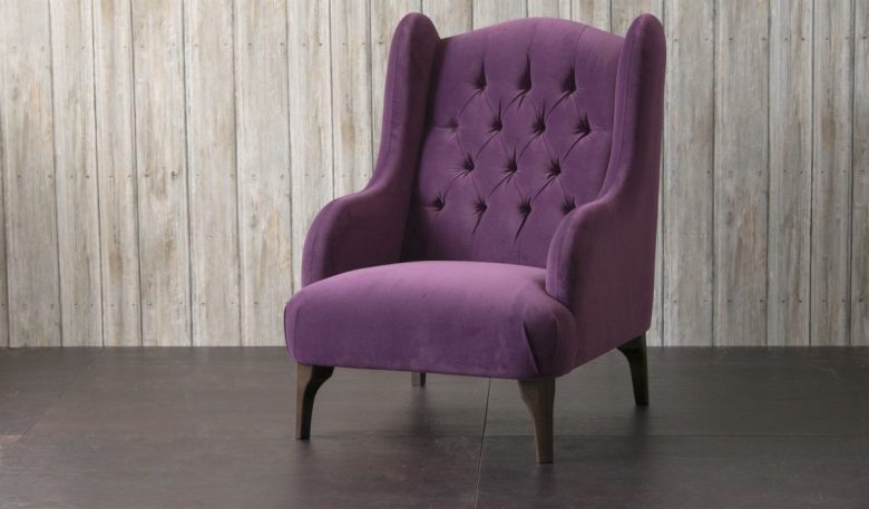 colore-viola-poltrona