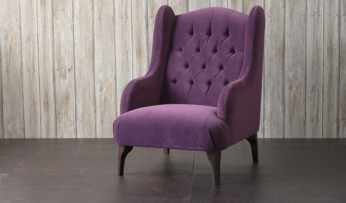 colore-viola-poltrona