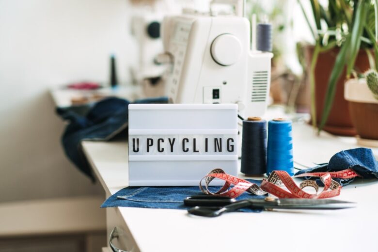 Upcycling,Text,On,Light,Board,On,Sewing,Machines,With,Old