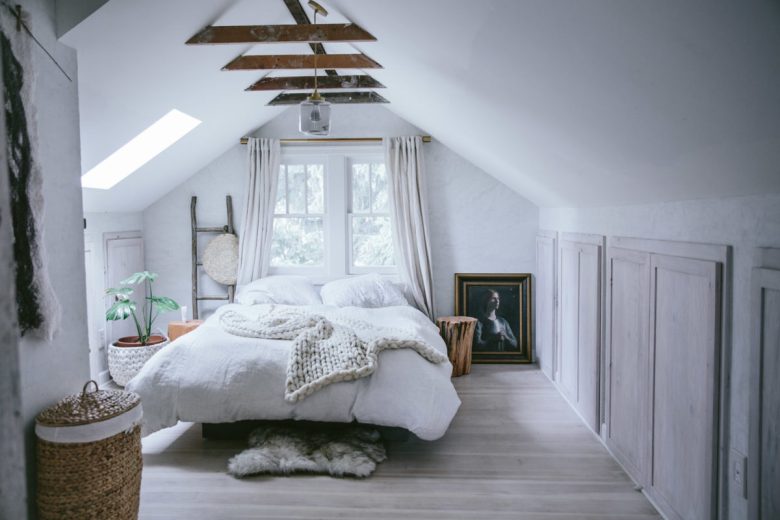 camera-letto-mansarda