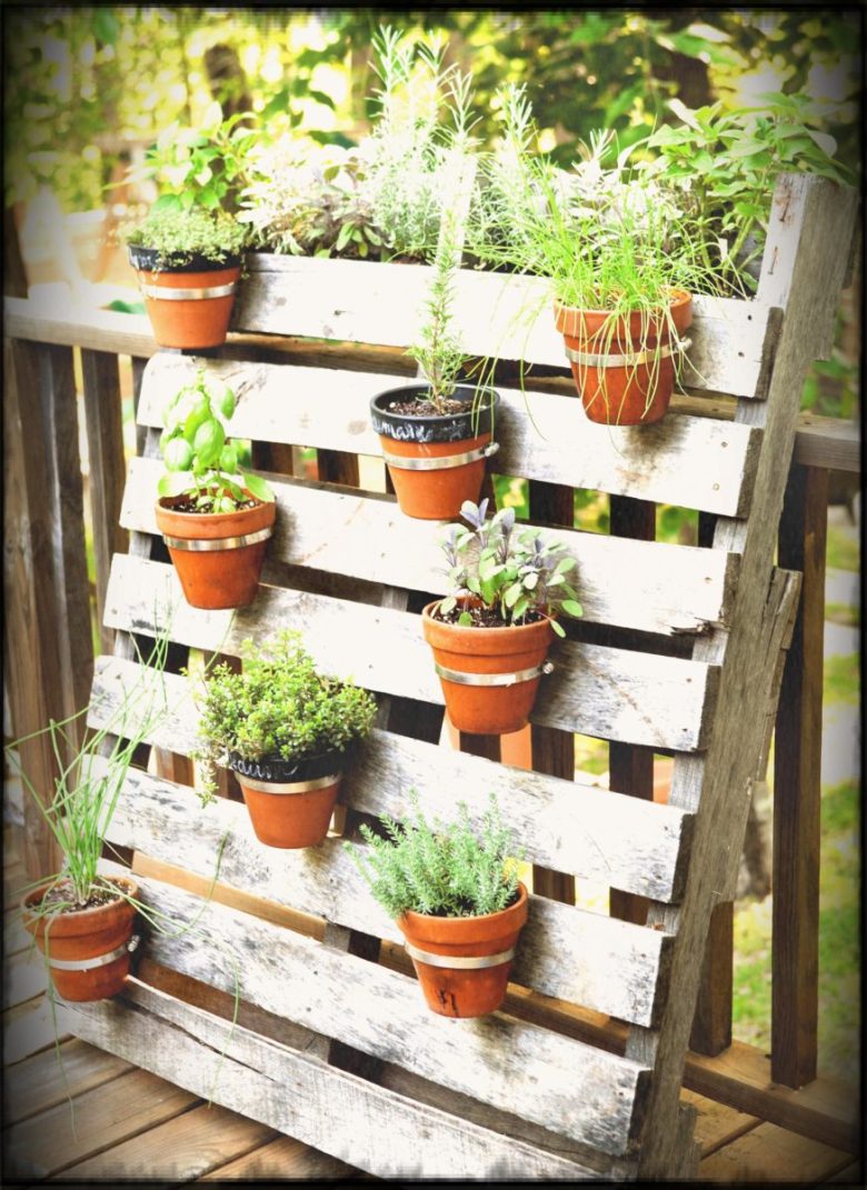 arredamento-esterno-shabby-chic-balcone-piante