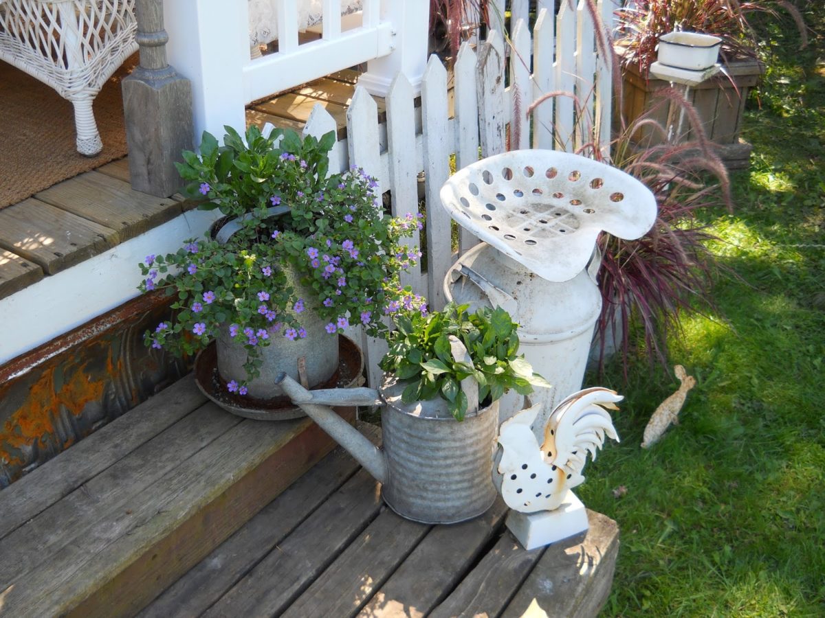 arredamento-esterno-shabby-chic-vasi-piante