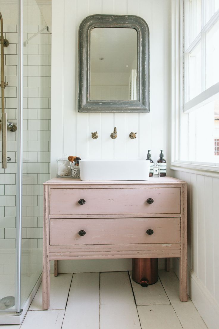 bagno-shabby-chic-mobile-rosa