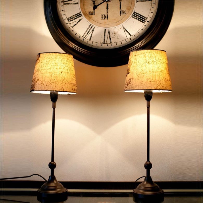 cucina-shabby-chic-lampada-tavolo
