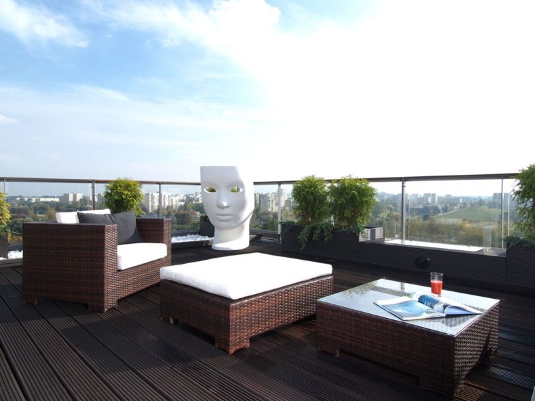 divano-balcone-vimini-accessori