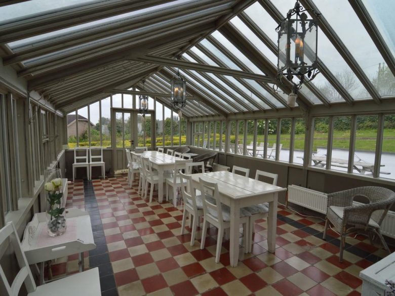 abitare-in-serra-sala-pranzo