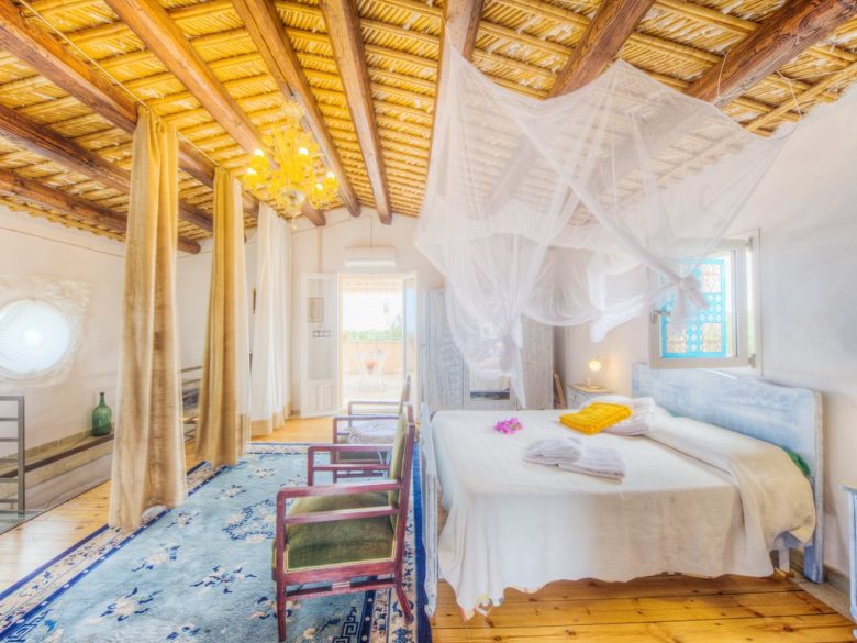 stile-siciliano-camera-letto-colori