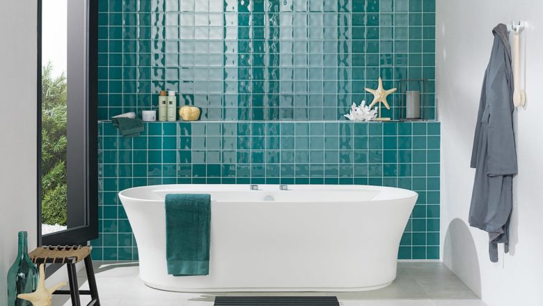 colore-verde-inglese-bagno-piastrelle