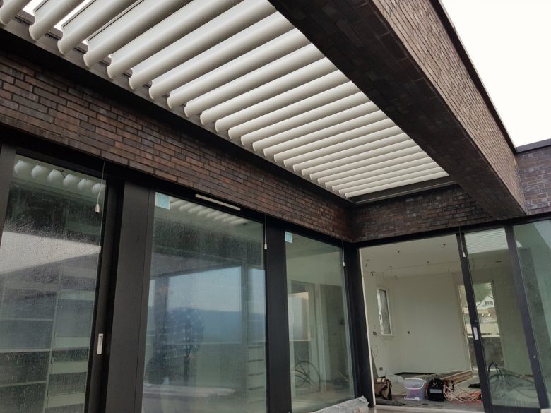 pergola-bioclimatica-muratura