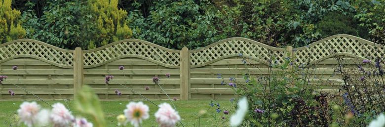 recinzione-giardino-legno-ondulata