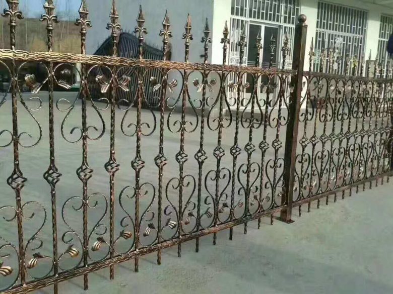recinzione-giardino-metallo-disegno