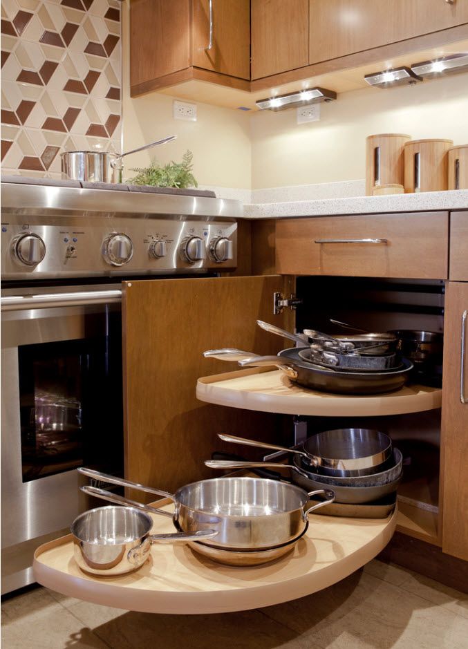 cucina-ad-angolo-cassettiera-estraibile-classica