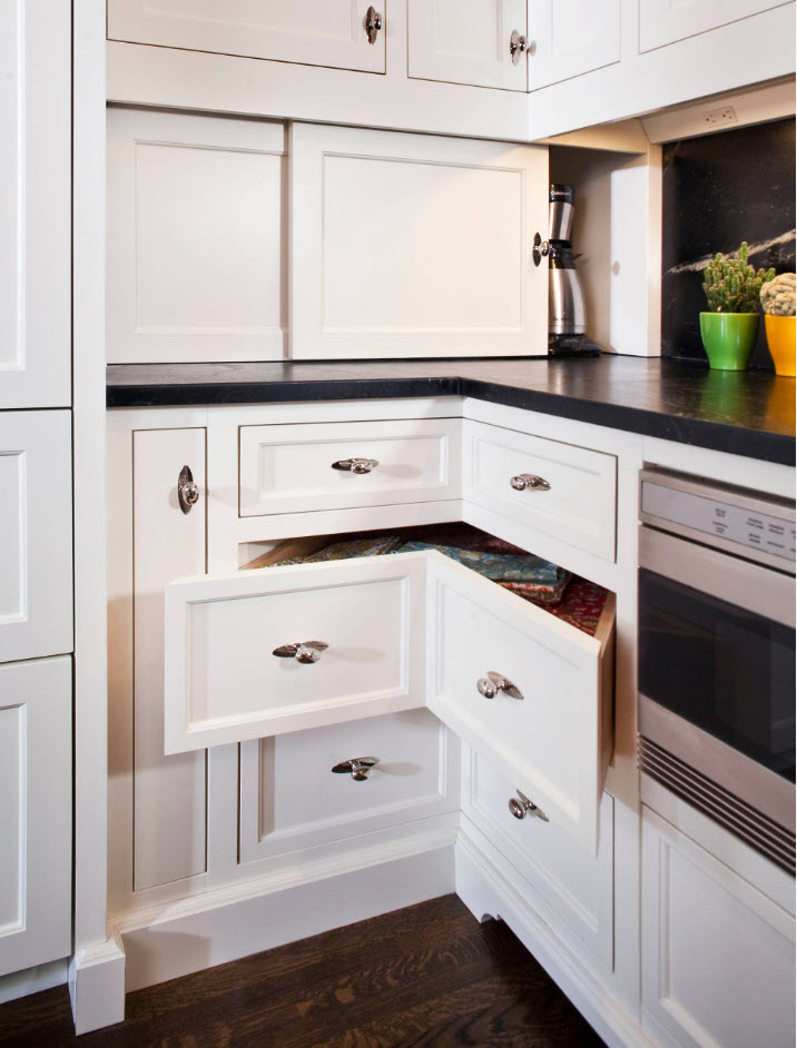 cucina-ad-angolo-cassettiera-stile-classico