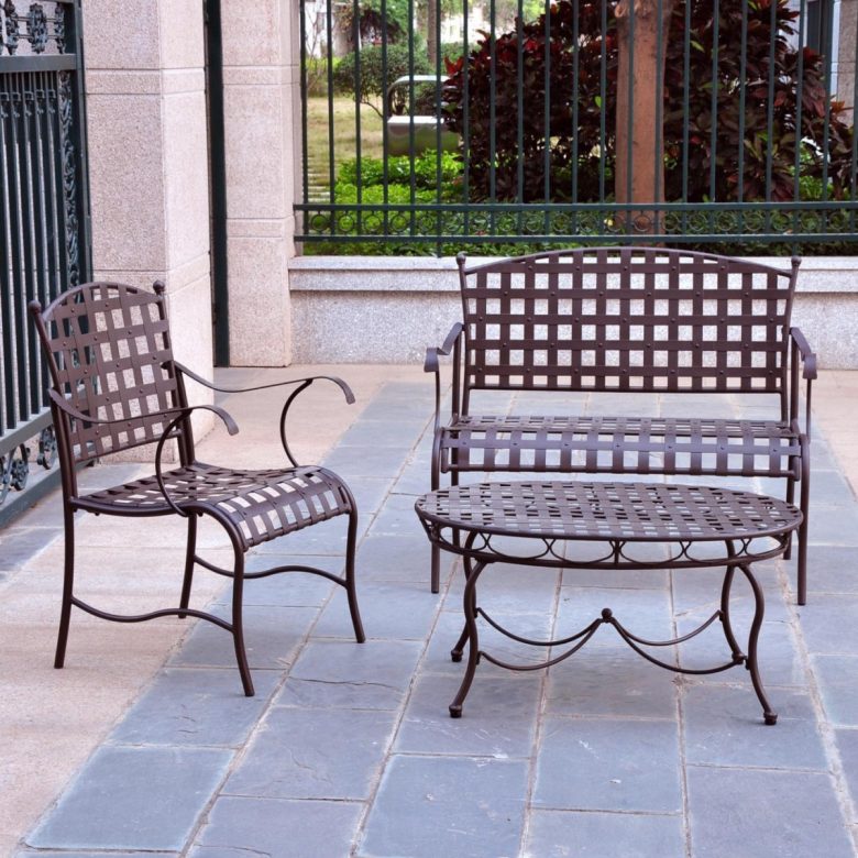 mobili-metallo-ruggine-giardino