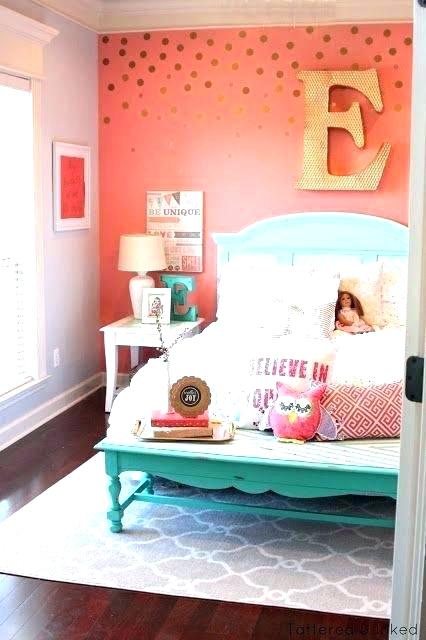 living-coral-pantone-7