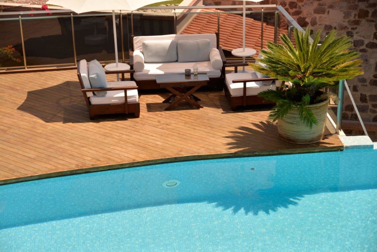pavimenti-frassino-piscina