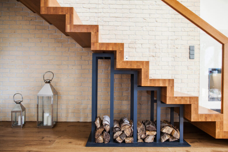 Modern,Solution,To,Storage,Pile,Of,Wood,Under,The,Stairs