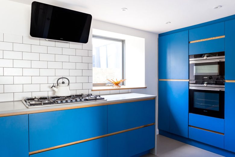 color-blu-elettrico-cucina