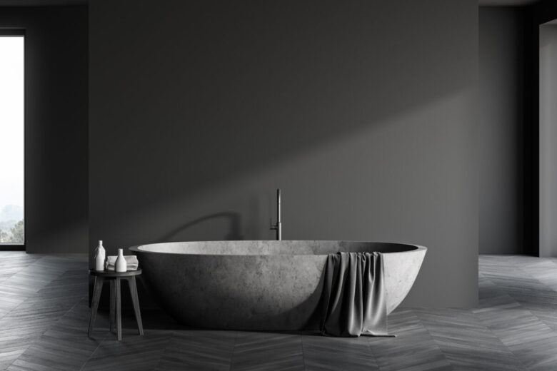 Front,View,Of,Spacious,Luxury,Bathroom,Interior,With,Grey,Walls,