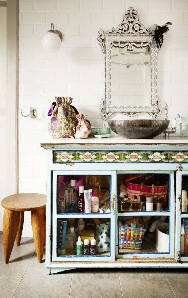bagno-stile-bohemien-mobili-armadio