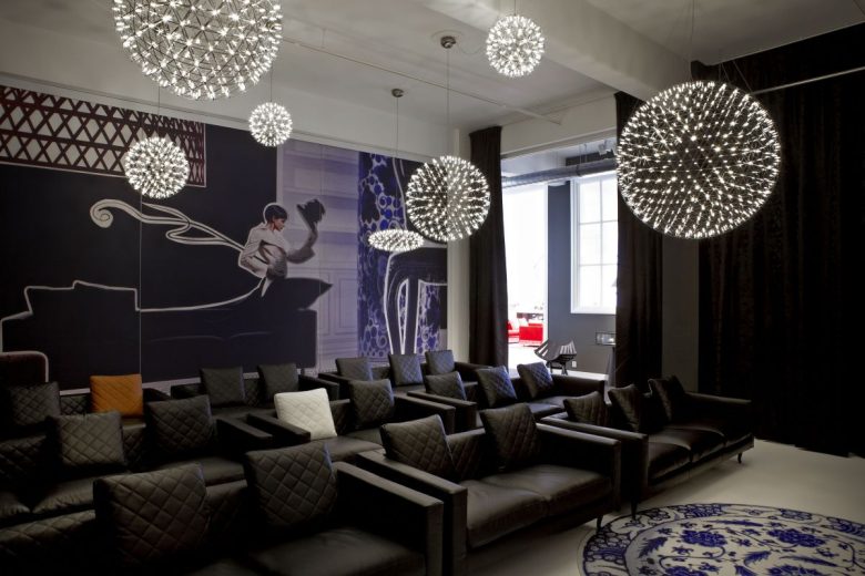 soggiorno-total-black-decorazioni