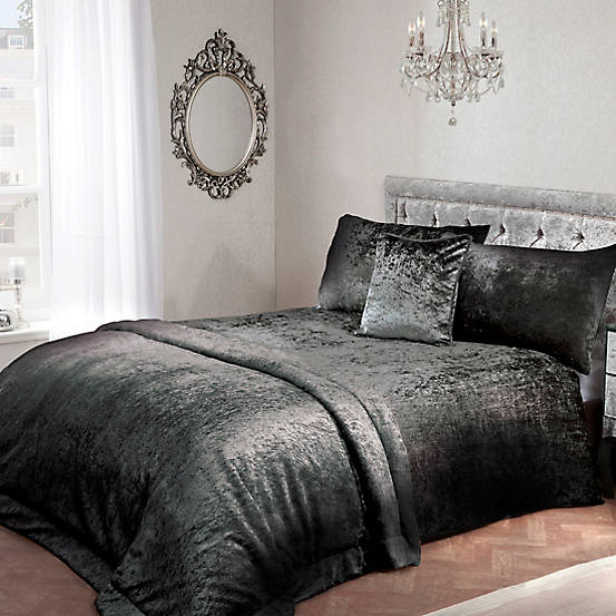 arredare_velluto_camera_letto_coperte