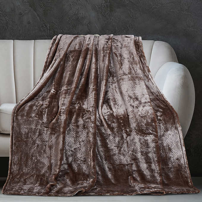 arredare_velluto_divano_coperta